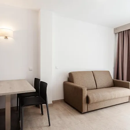 Blanco Y Negro - Recien Reformado Apartment Lloret de Mar